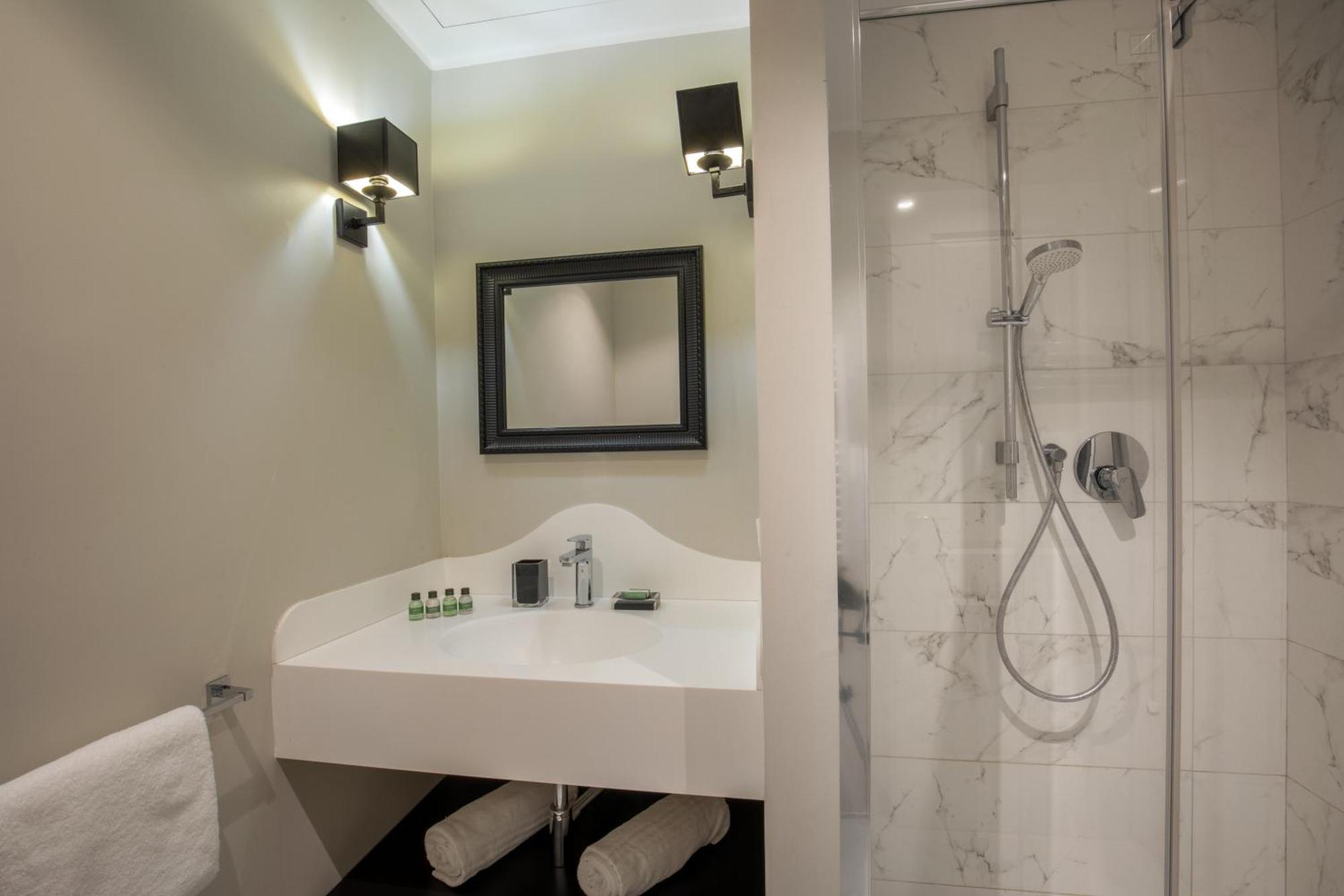 Daplace - Corso Monforte Suites Milano Dış mekan fotoğraf