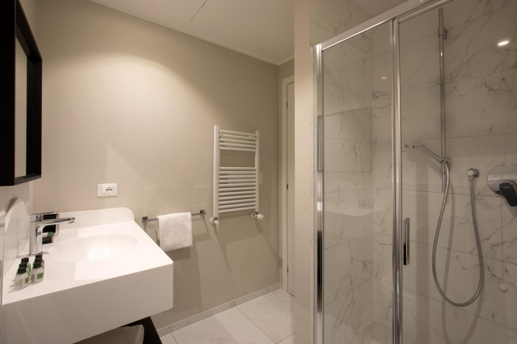 Daplace - Corso Monforte Suites Milano Dış mekan fotoğraf